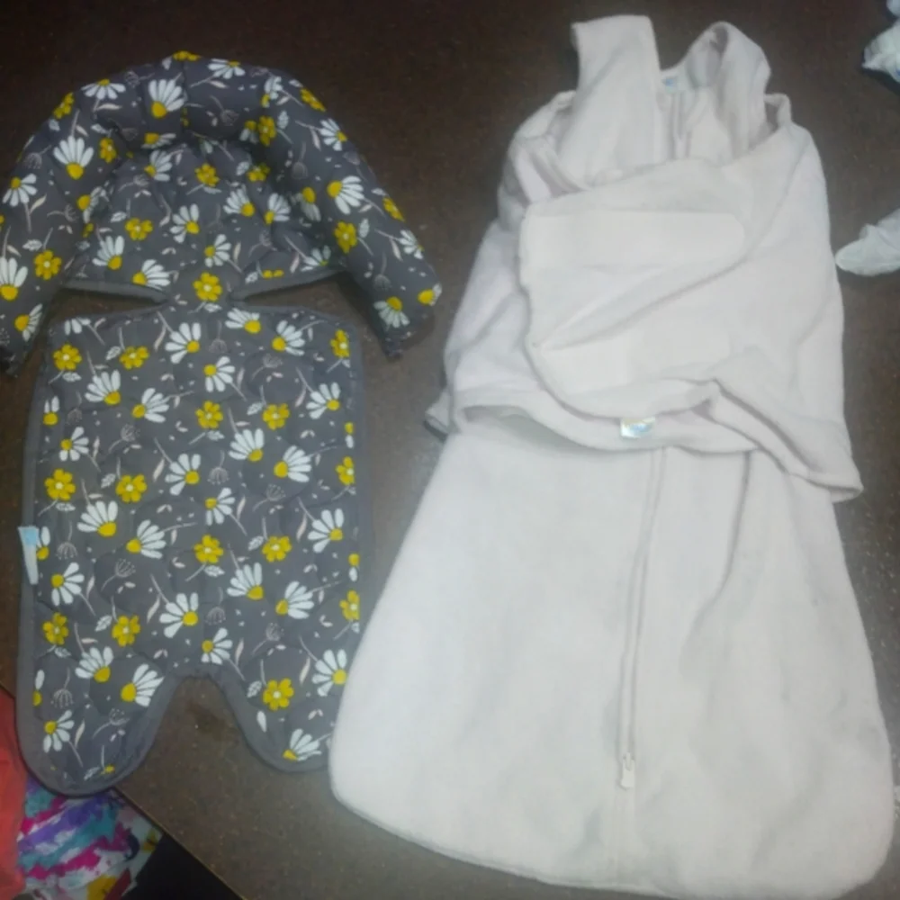 Baby items - Picture 1 of 1